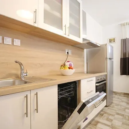Apartman Laura Zára